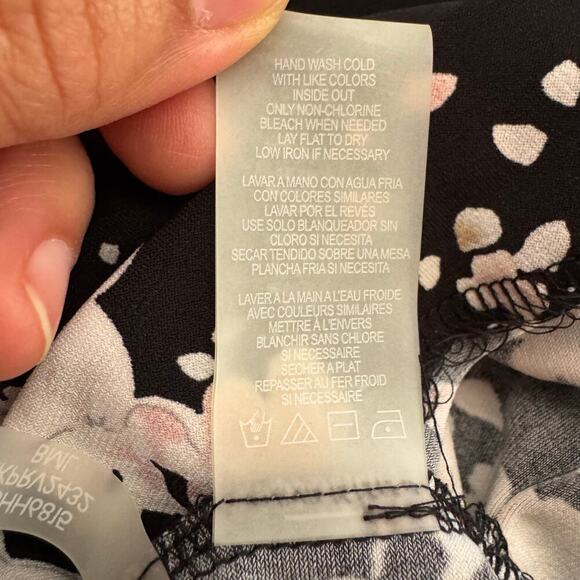 NWT Karl Lagerfeld Paris Black Blouse Shirt Pink Floral Bell Sleeve Women XS - Picture 8 of 13